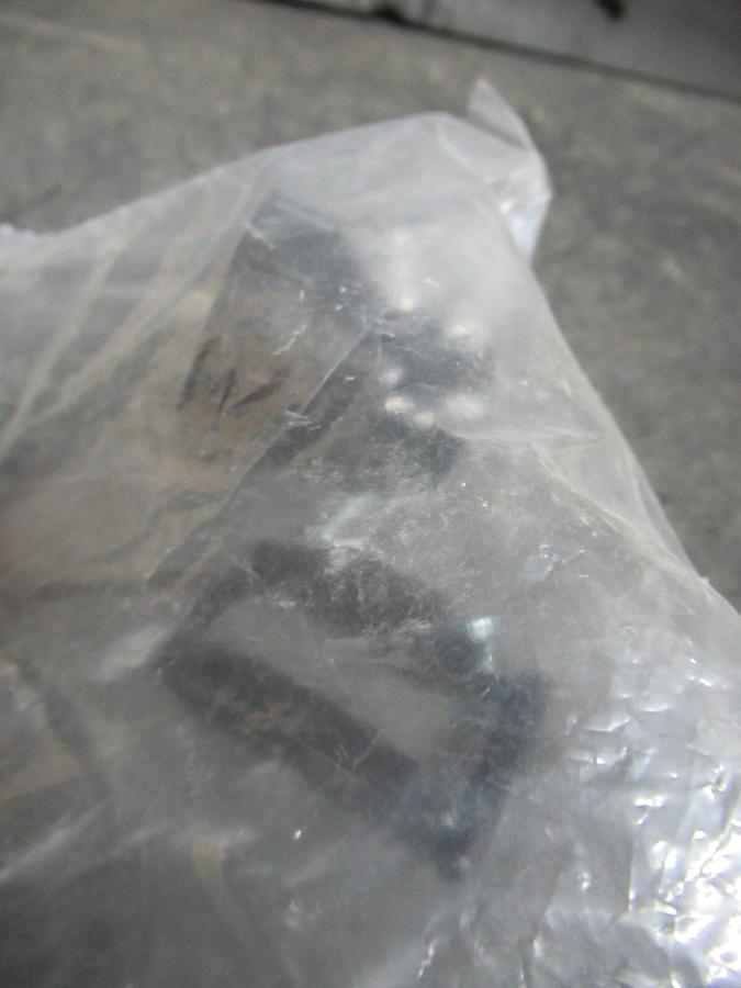 TE CONNECTIVITY CABLE CLAMP SHELL SIZE: 23 206138-8 **WARRANTY INCLUDED**