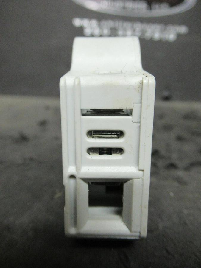 Used COOPER BUSSMANN CC FUSE 30 A 600 V CHCC FUSE HOLDER DIN RAIL MOUNTED SINGLE POLE