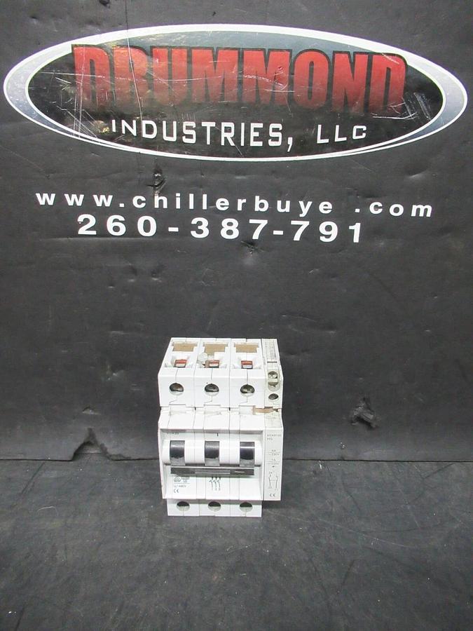 Used SIEMENS CIRCUIT BREAKER 5SX23 C20 20 AMP 480 VAC 3-POLE W/ 5SX9100 AUXILLIARY