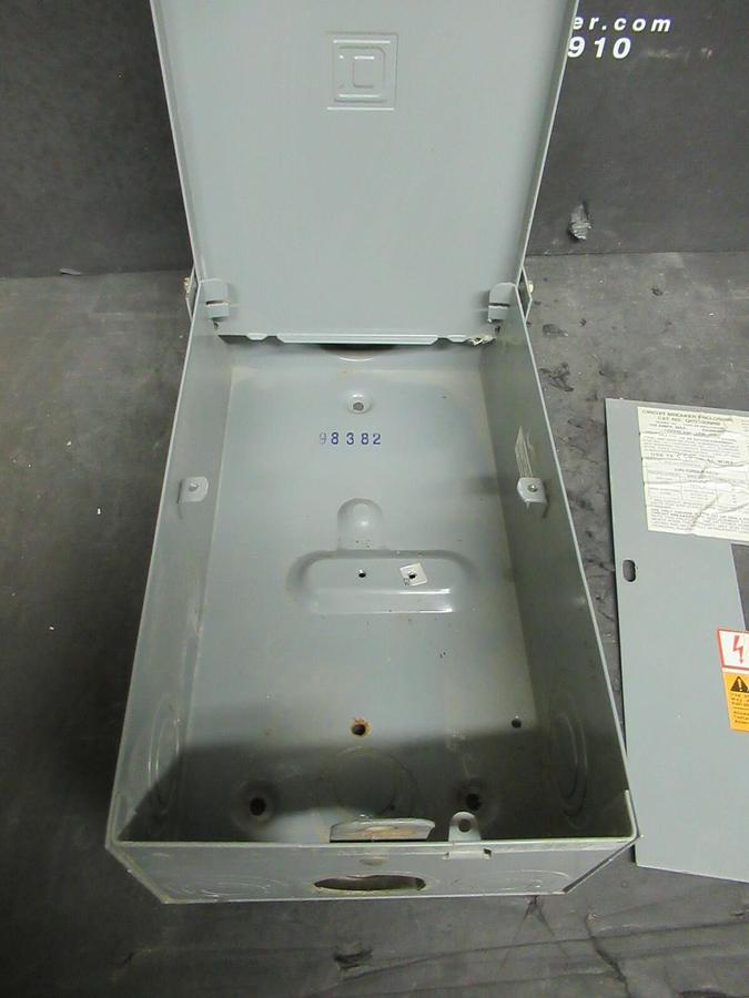 Used SQUARE D CIRCUIT BREAKER ENCLOSURE NEMA 3R 100 A MAX 120 / 240 V 1 PH QO2100NRB