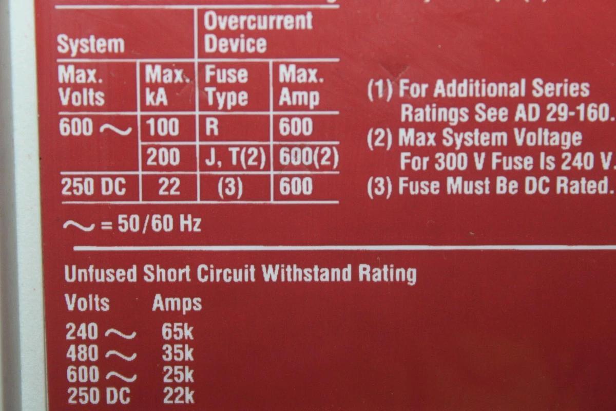 Used CUTLER-HAMMER MOLDED CASE SWITCH LD3600WK 3-POLE 600 AMP 600 VAC LD-K