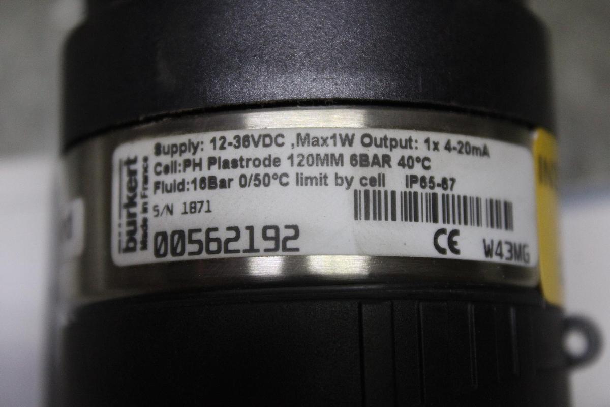 Used NEW SURPLUS HYPNEUMAT INC SELF-FEEDING TAPPER S24