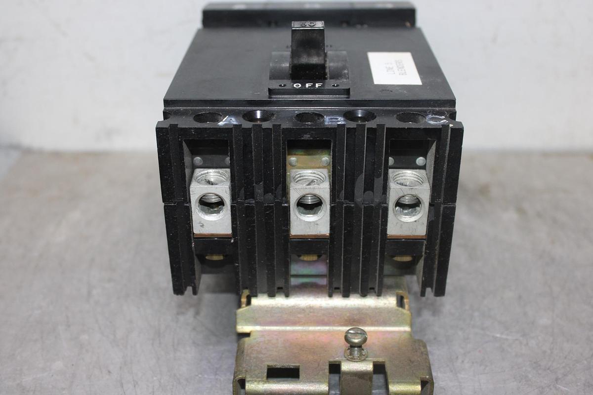 Used SQUARE D I-LINE CIRCUIT BREAKER FA34040 SERIES 2 40 AMP 480 VAC 3-POLE