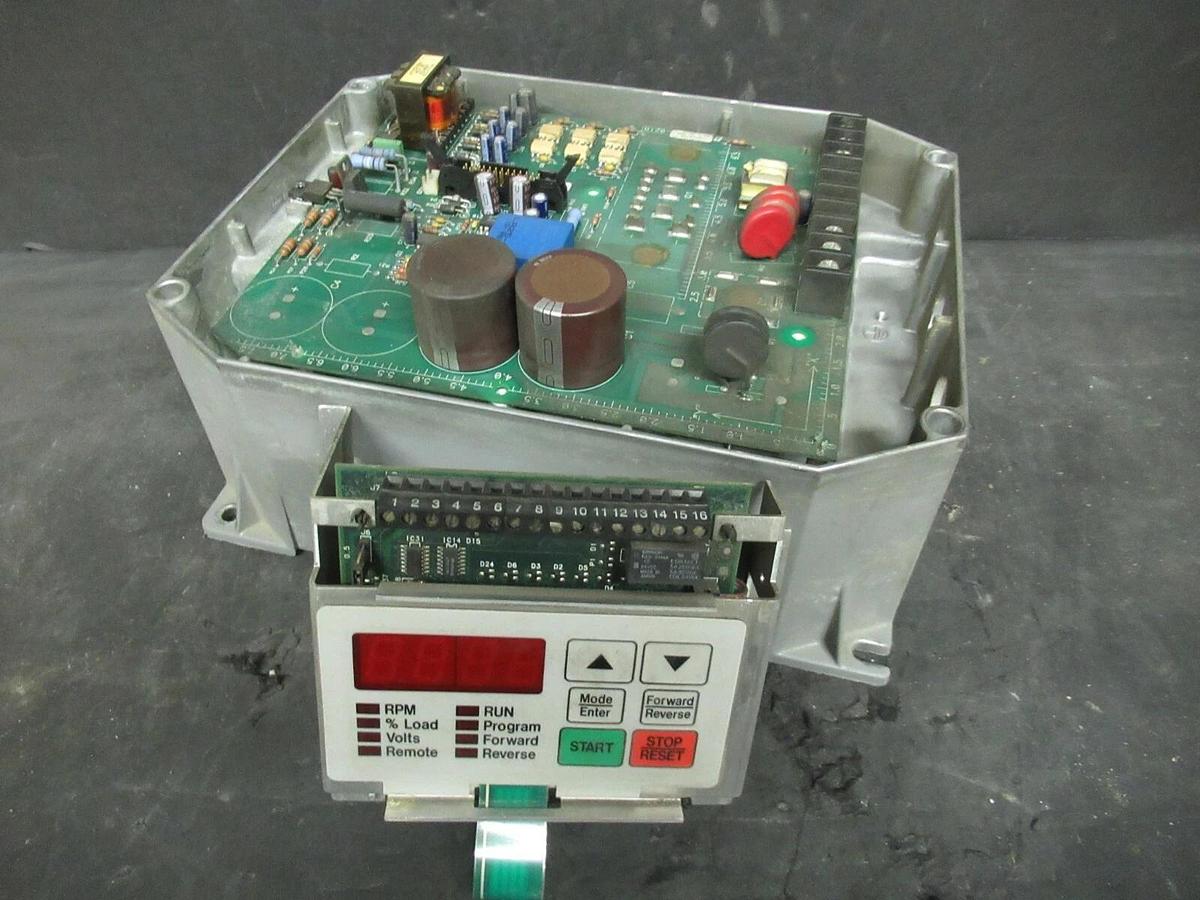 Used RELIANCE ELECTRIC VS AC DRIVE 1SU41001 1 HP **READ DESCRIPTION**