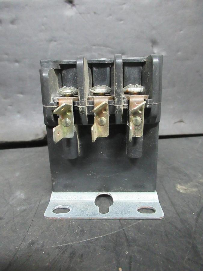 Used FURNAS CONTACTOR 42BF35AJASI 30 AMP 600 VAC 3-POLE 3-PHASE 15 HP 24 V COIL