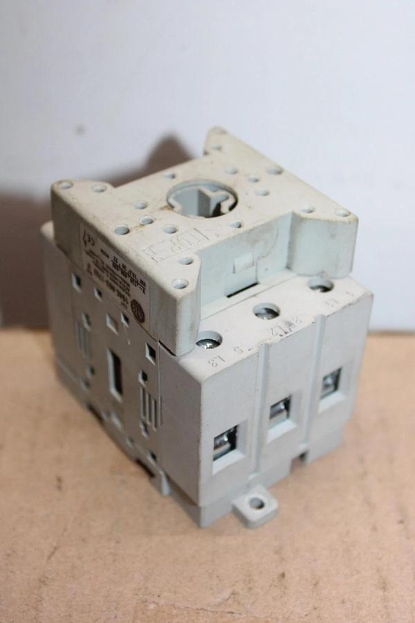 Used ALLEN BRADLEY LOAD SWITCH 194E-A63-1753 SER. B 600 VAC 63 AMP 3-PHASE 25 HP