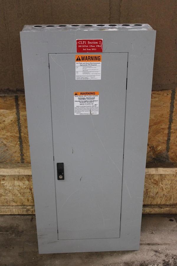 Used GENERAL ELECTRIC SERVICE PANELBOARD AB43B 225 AMP 208Y/120V 3-PHASE NEMA 1
