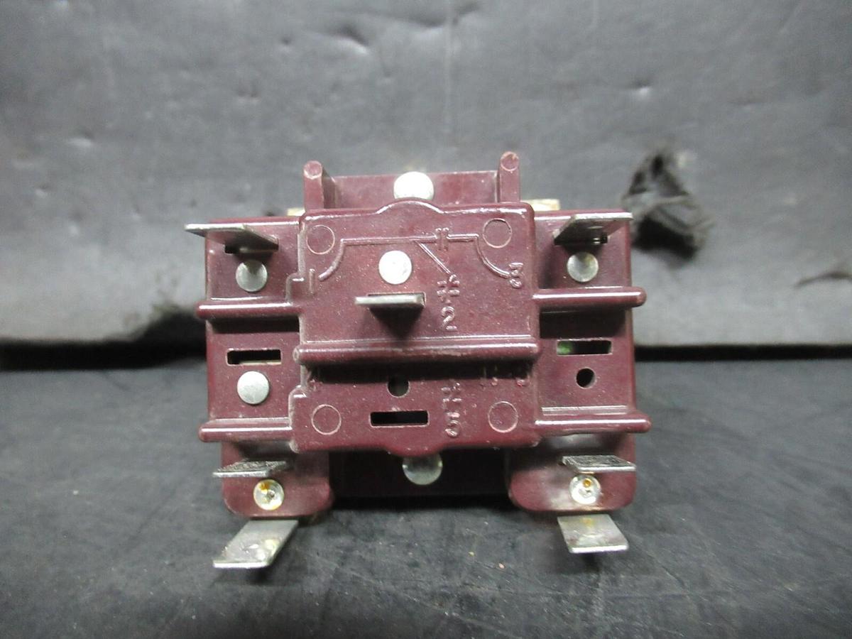 Used ESSEX CONTACT RELAY 91-101016-31300 125/250 VOLT 1/2 HP COIL: 120 VOLT