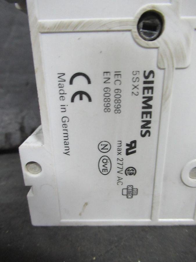 Used SIEMENS CIRCUIT BREAKER 5SX21 B6 6 AMP 277 VAC 1-POLE W/ 5SX9100 AUXILLIARY