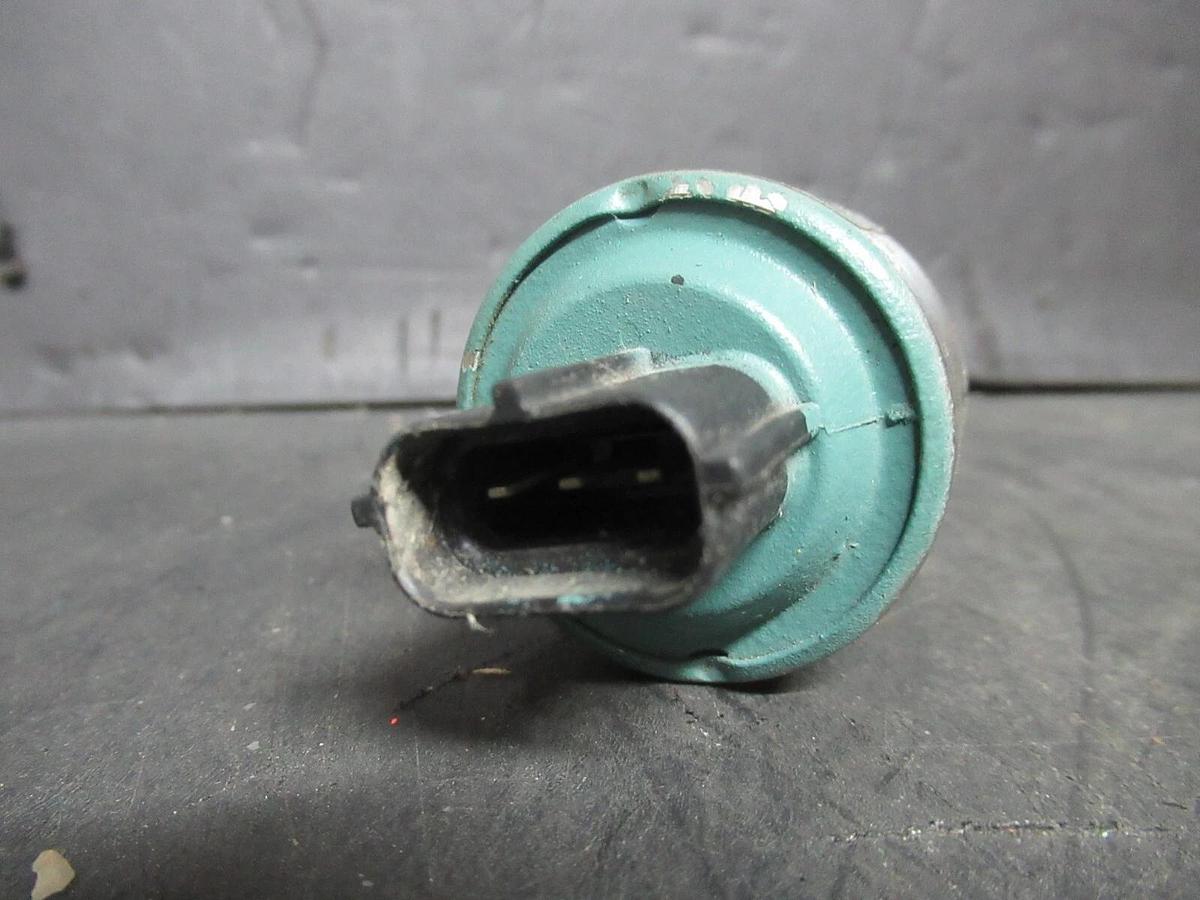 Used YORK DANFOSS PRESSURE TRANSDUCER 025-28678-006 P459-5047-315A *NO RATING*