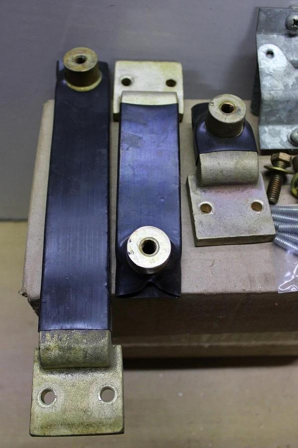 Used CUTLER HAMMER CIRCUIT BREAKER MOUNTING KIT FOR MA BREAKERS **WARRANTY**