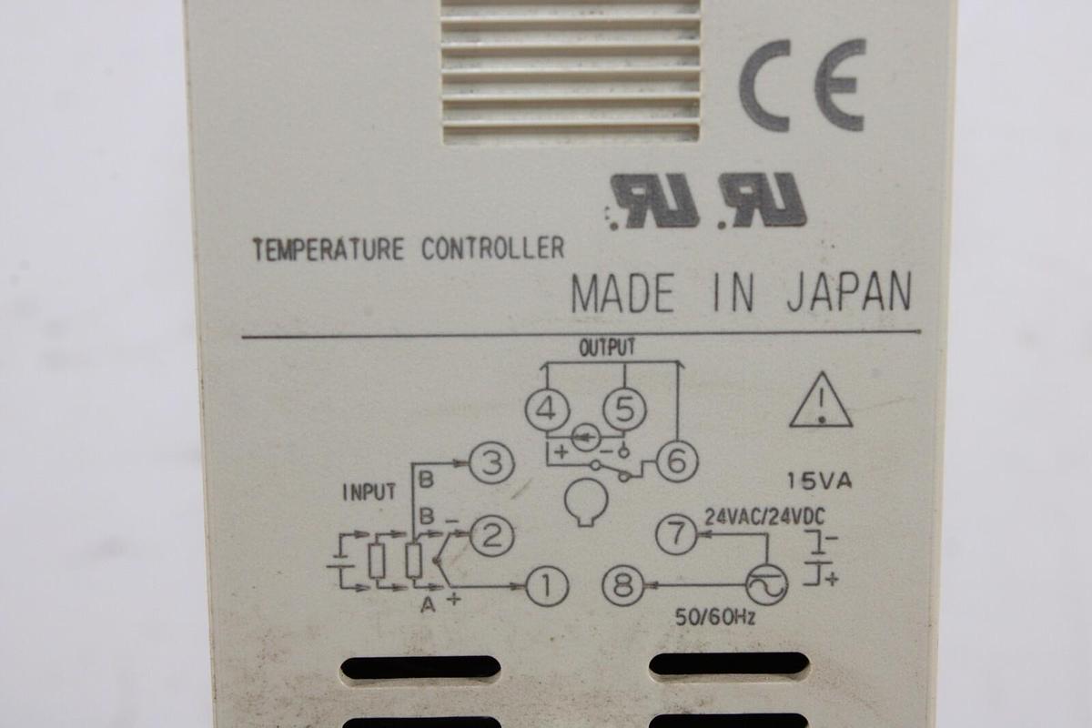 Used FUJI ELECTRIC TEMPERATURE CONTROLLER PXZ4PBY2-0B000 24 VAC 15 VA