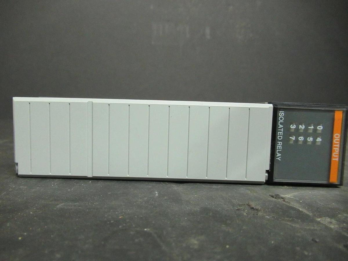 Used ALLEN BRADLEY SLC 500 1746-OX8 ISOLATED RELAY OUTPUT MODULE SER. A **WARRANTY!**