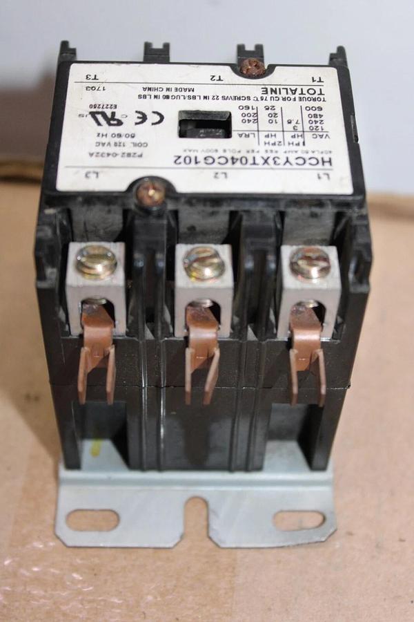 Used TOTALINE CONTACTOR HCCY3XT04CG102 40 AMP 600 VAC 25 HP 3-PHASE COIL: 120V