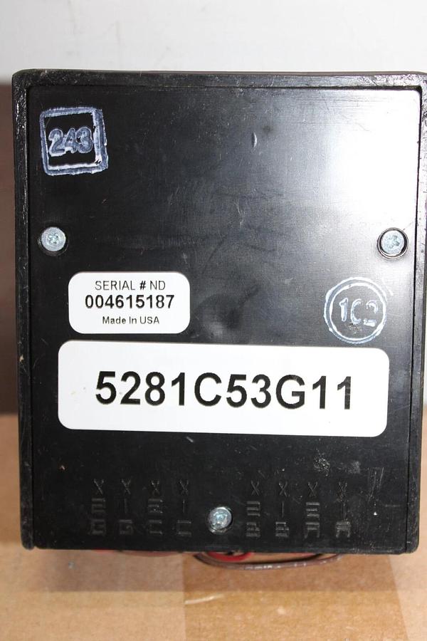 Used CUTLER HAMMER ELECTRIC DISTRIBUTION BLOCK 5281C53G11 **WARRANTY INCLUDED**