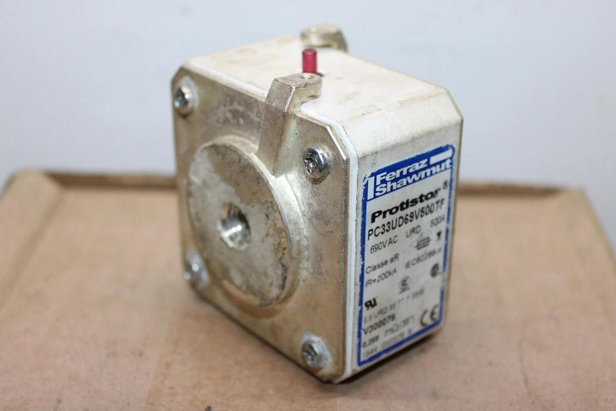 Used FERRAZ SQUARE BODY PROTISTOR FUSE PC33UD69V500TF 690 VAC 500 AMP **WARRANTY**