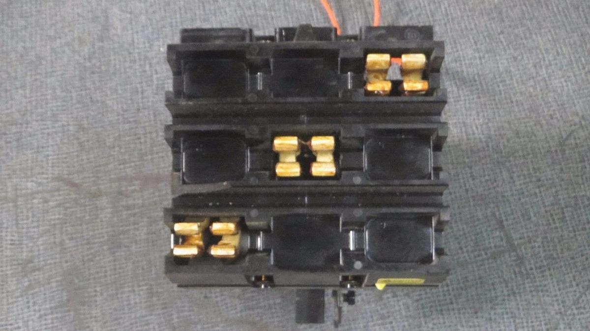 Used SQUARE D I-LINE CIRCUIT BREAKER KH36090G 90 AMP 600 VOLT W/ GROUND FAULT SHUNT