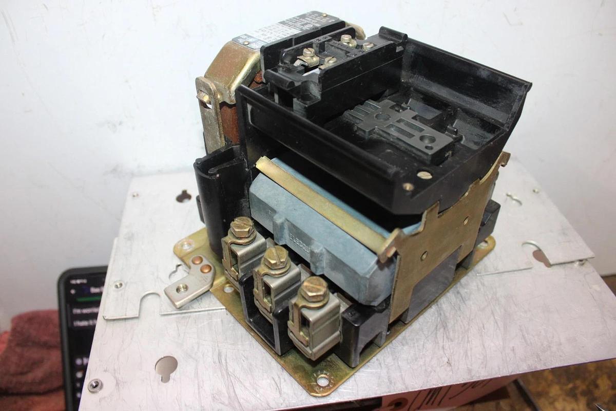 Used SPRECHER & SCHUH CONTACTOR CA-1-100 600 VAC 125 AMP 3-POLE