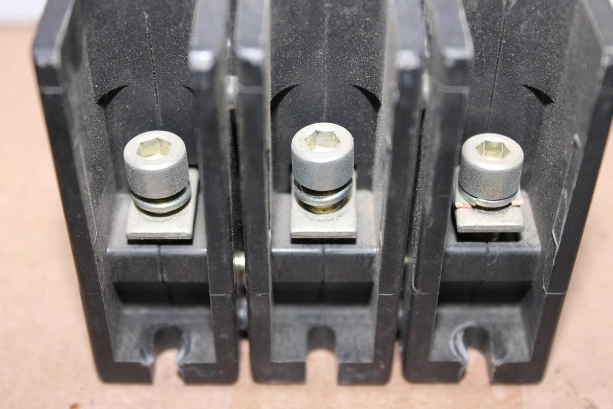 Used AIRPAX CIRCUIT BREAKER 3-POLE 219-3-2600-547 17-20 AMP 600V 50/60 HZ HH83XB547-B