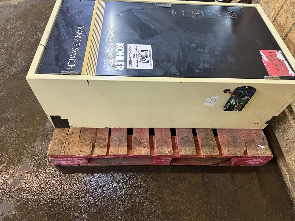 Used KOHLER AUTOMATIC TRANSFER SWITCH K-168541-225 225 AMP 208 VOLT 3-PHASE 3-WIRE