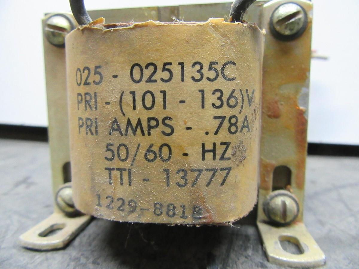 Used YORK TRANSFORMER 0.78 AMP PRI: 120 VOLT SEC: 12 VOLT 50/60 HZ 025-025135C