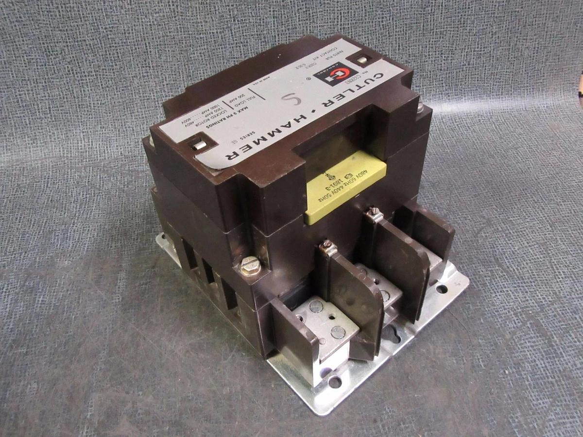 Used CUTLER HAMMER CONTACTOR 200 AMP 600V COIL: 440/480V C32KN3 SERIES B1 W/ AUX