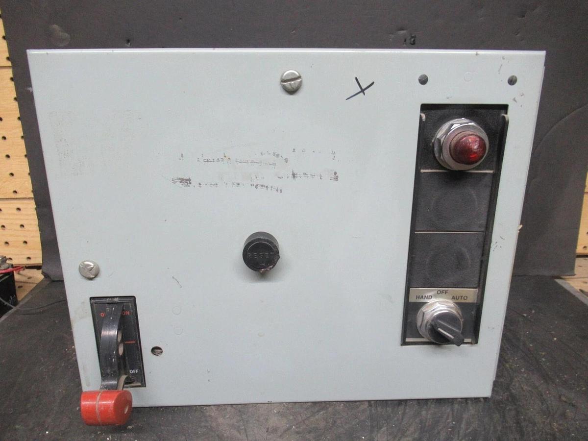 Used GE MCC MOTOR STARTER CONTROL 12" 8000 SER. W/ CR306C0**AATA NEMA SIZE 1 27 AMP