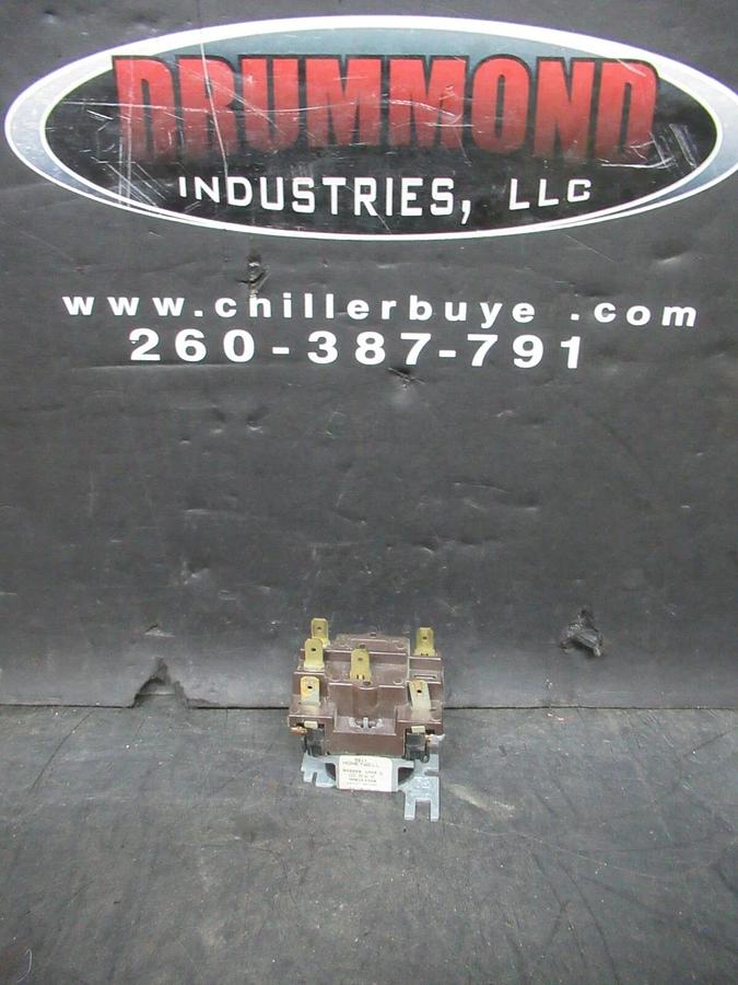 Used HONEYWELL GENERAL USE RELAY R611 R4222Q-1048 HN61KX006 480 VAC 3 AMP @ 277 VAC