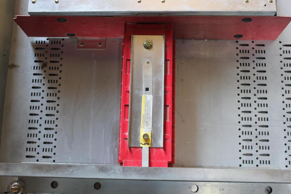 Used SQUARE D NF PANELBOARD 480Y/277 VAC 250 AMP 4W 3-PHASE 42-SLOT