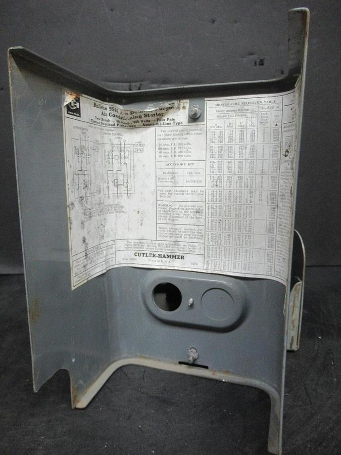 Used ENCLOSED CUTLER HAMMER STARTER FOR AC UNIT 9586H7132B 30 AMP 600 VAC 4-POLE