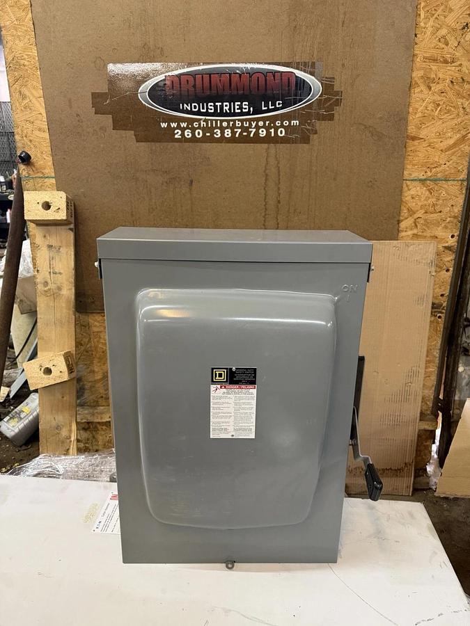Used SQUARE D NEMA 3R GENERAL DUTY DISCONNECT D225NR 400 AMP 240 VAC 2-POLE