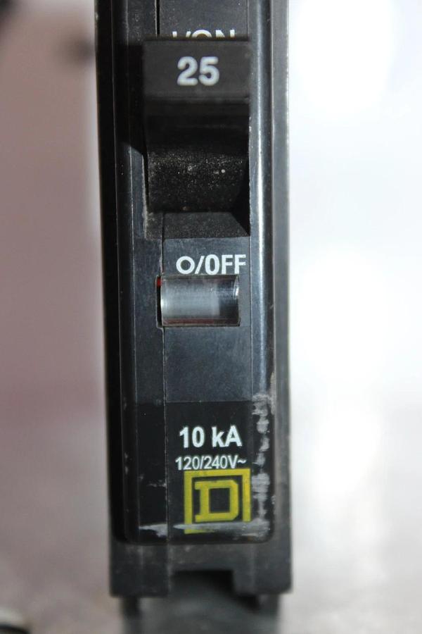 Used SQUARE D SINGLE POLE QO CIRCUIT BREAKER DP-3935 QO12025 25 AMP 240 VAC 1-POLE