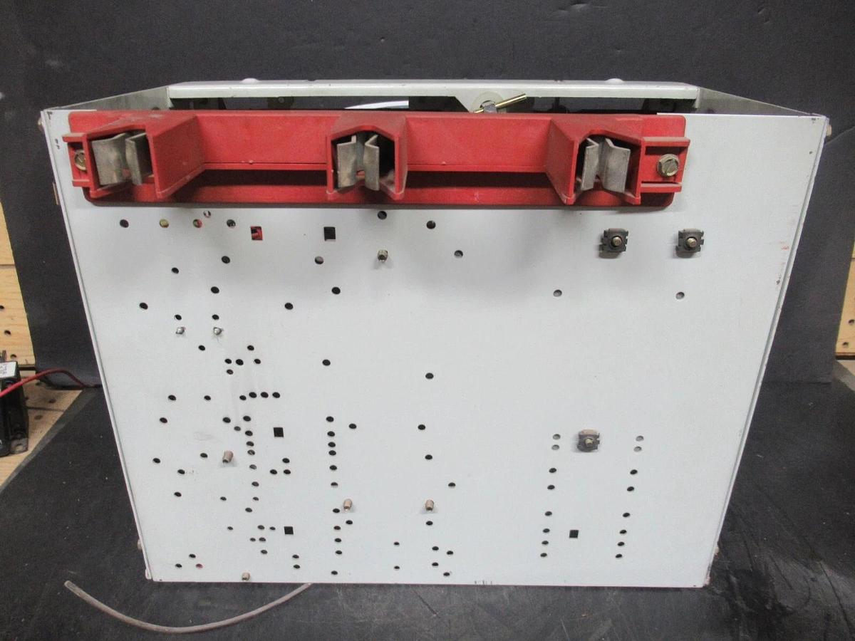 Used CUTLER HAMMER MOTOR CONTROL BUCKET 12" NEMA SIZE 1 STARTER 600 VAC 3 AMP BREAKER