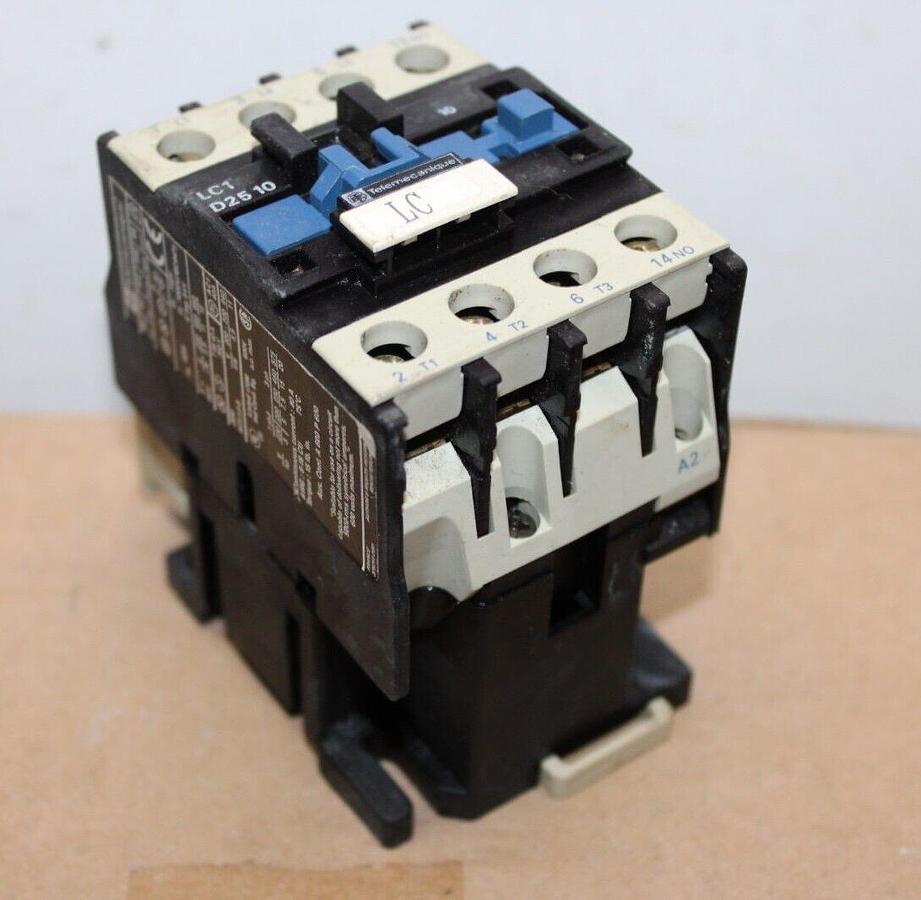 Used TELEMECANIQUE CONTACTOR LC1D2510 40 AMP 600 VAC 20 HP COIL: 120 VOLT