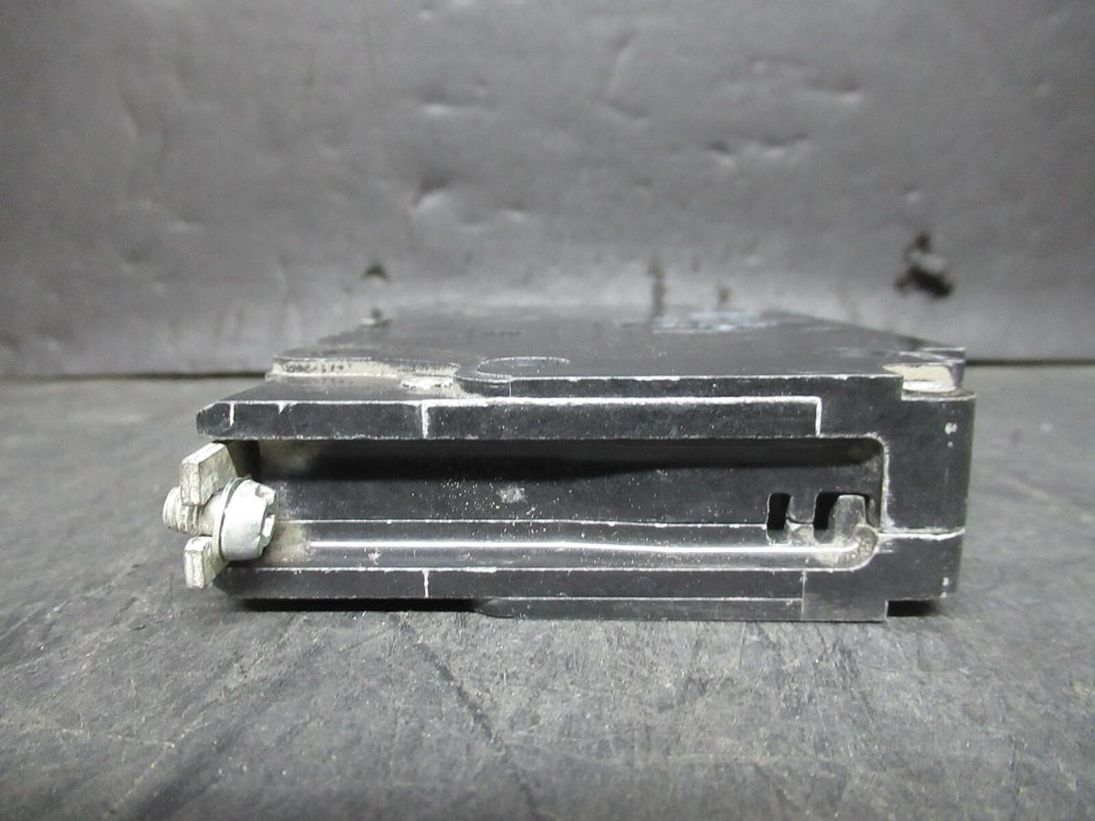 Used SQUARE D SINGLE POLE BREAKER EGB14020 20 AMP 277 VAC **WARRANTY INCLUDED**