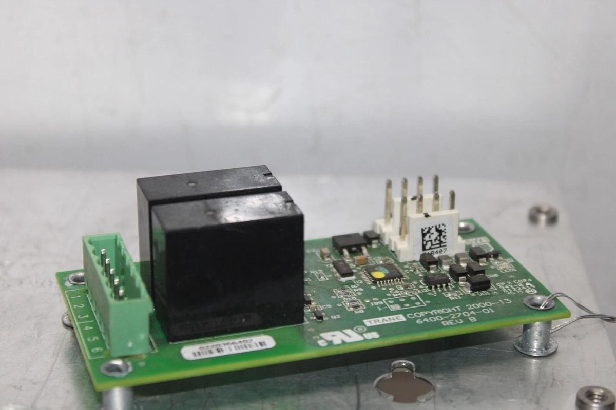 Used TRANE DUAL BINARY CIRCUIT BOARD 6400-2704-01 REV. B X13650733070 REV. J