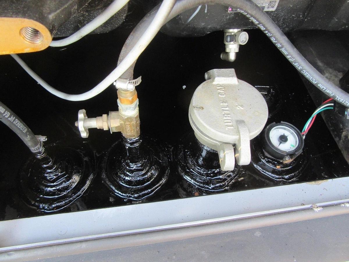 Used 20 KW DIESEL GENERATOR ISUZU MTU 2017 253 HRS 120/240 VOLT 1 PH SOUND ENCLOSED