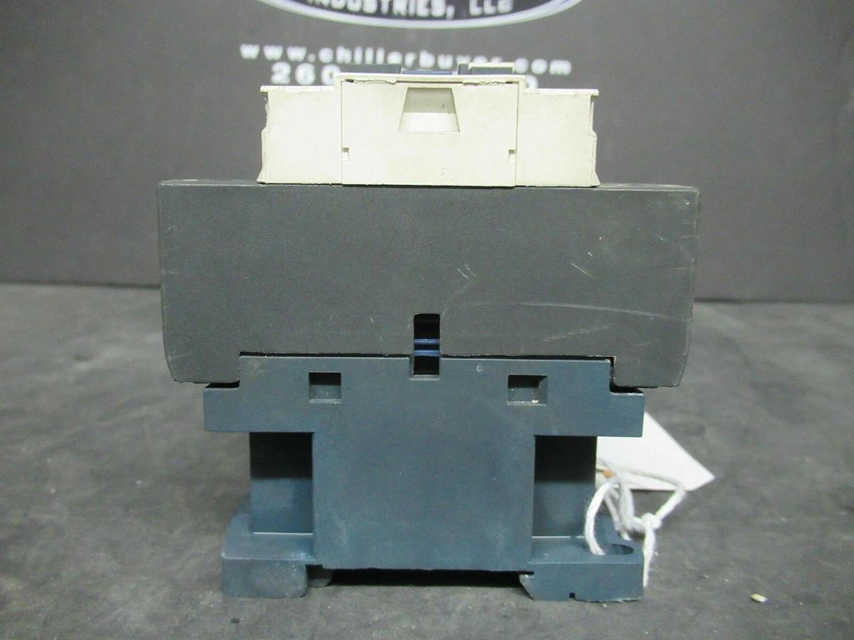 Used SCHNEIDER CONTACTOR LC1D25 40 AMP 600 VAC 20 HP COIL: 120 VAC **WARRANTY**