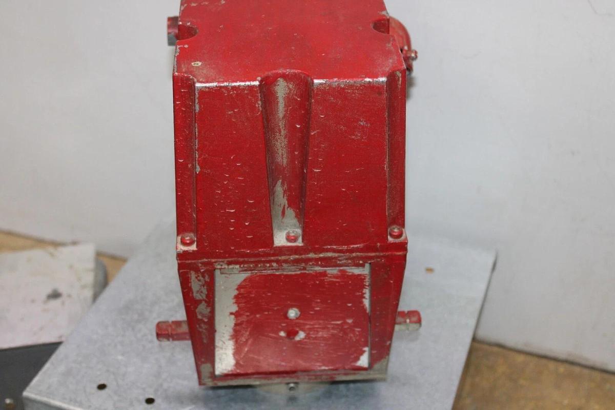 Used HONEYWELL ACTUATOR FLUID POWER GAS VALVE V4055-1098-3 110/120 VOLT 1.57 AMP