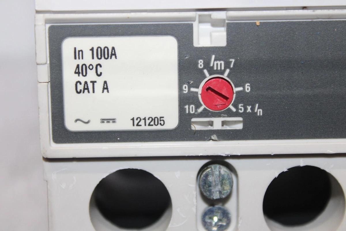 Used EATON DC CIRCUIT BREAKER JGEDC3250NN 250 AMP 3-POLE 600 VDC **WARRANTY**