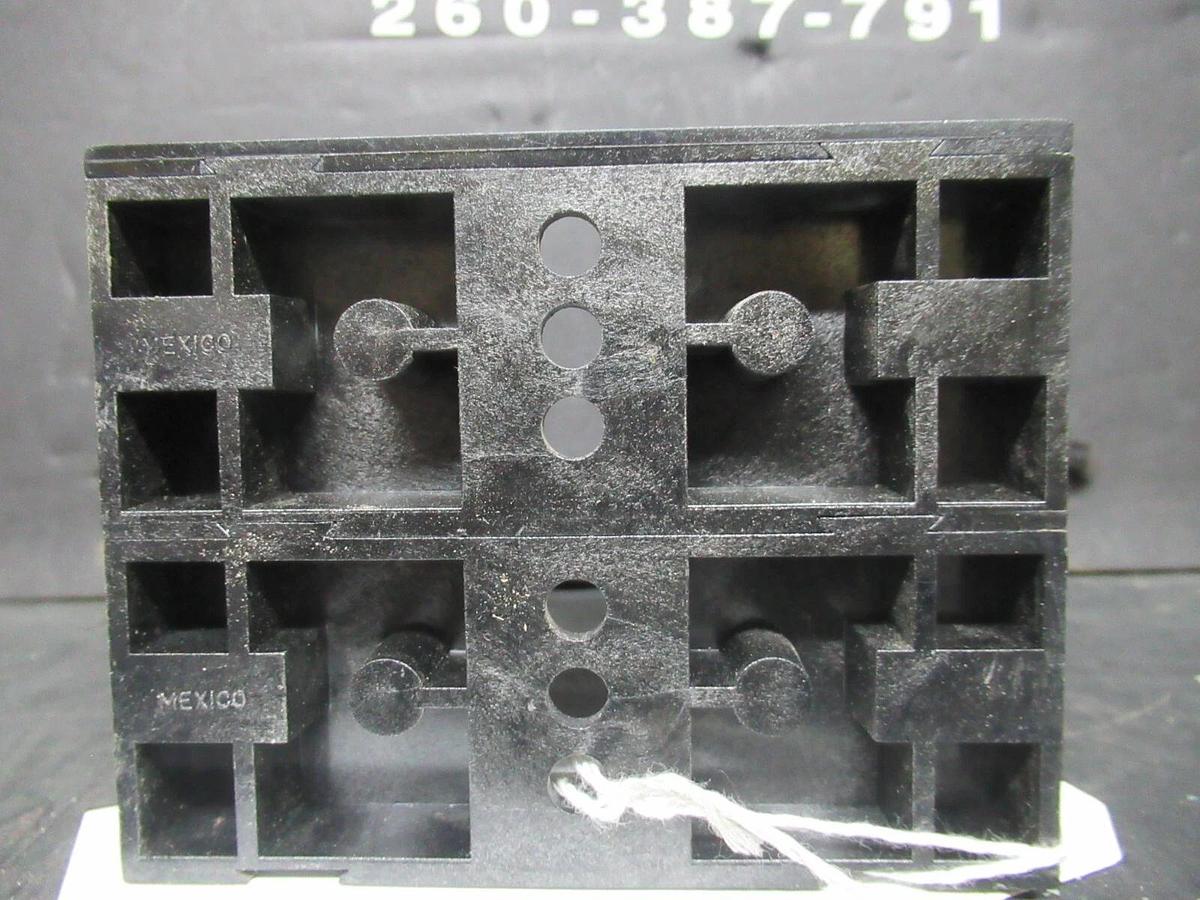 Used GOULD SHAWMUT FUSE BLOCK 60327J 600 VOLT 30 AMP CLASS J FUSES 2-POLE