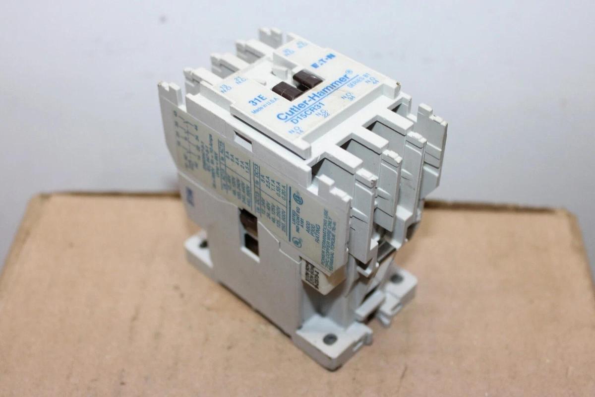 Used CUTLER HAMMER CONTACTOR D15CR31 SER. B1 10 AMP 600 VAC 3-POLE COIL: 110/120V