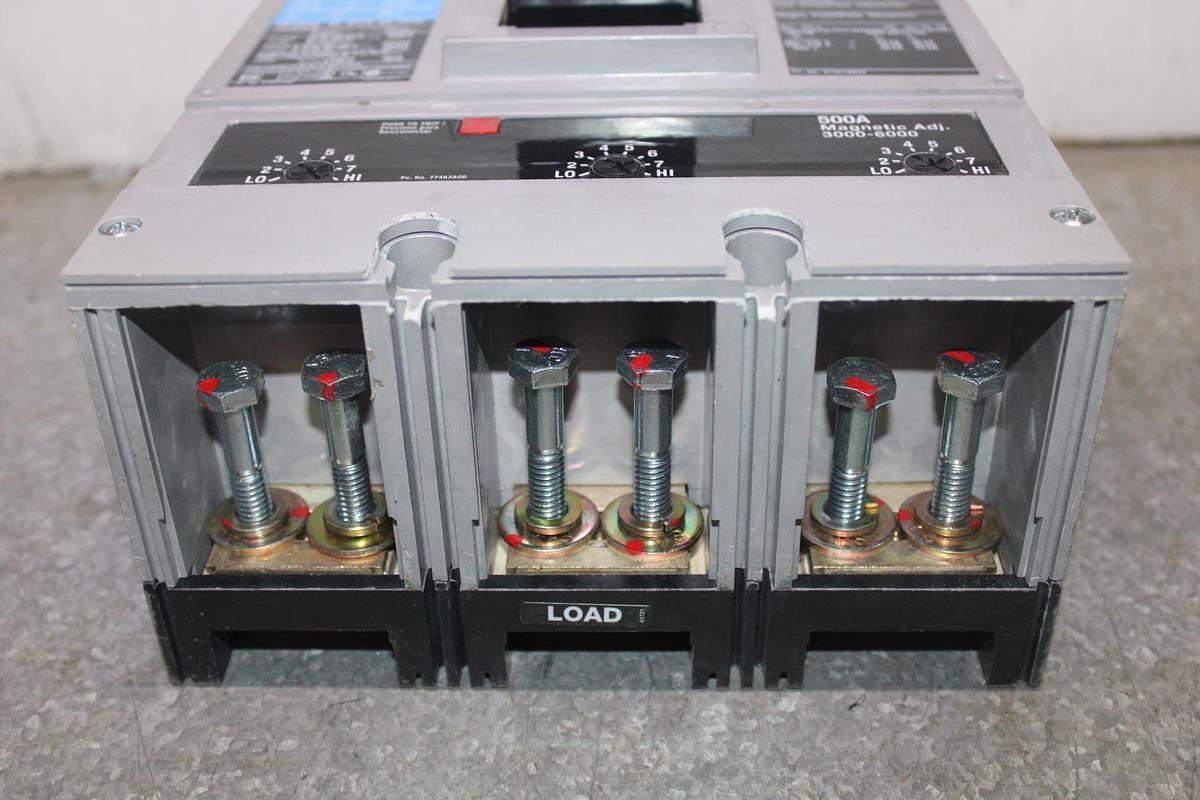 Used ITE CIRCUIT BREAKER KM3F800 800 AMP 600 VAC 3-POLE