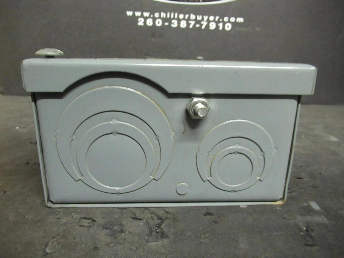 Used SQUARE D CIRCUIT BREAKER ENCLOSURE NEMA 1 100 AMP MAX 240 VAC 3 PHASE QO3100BN