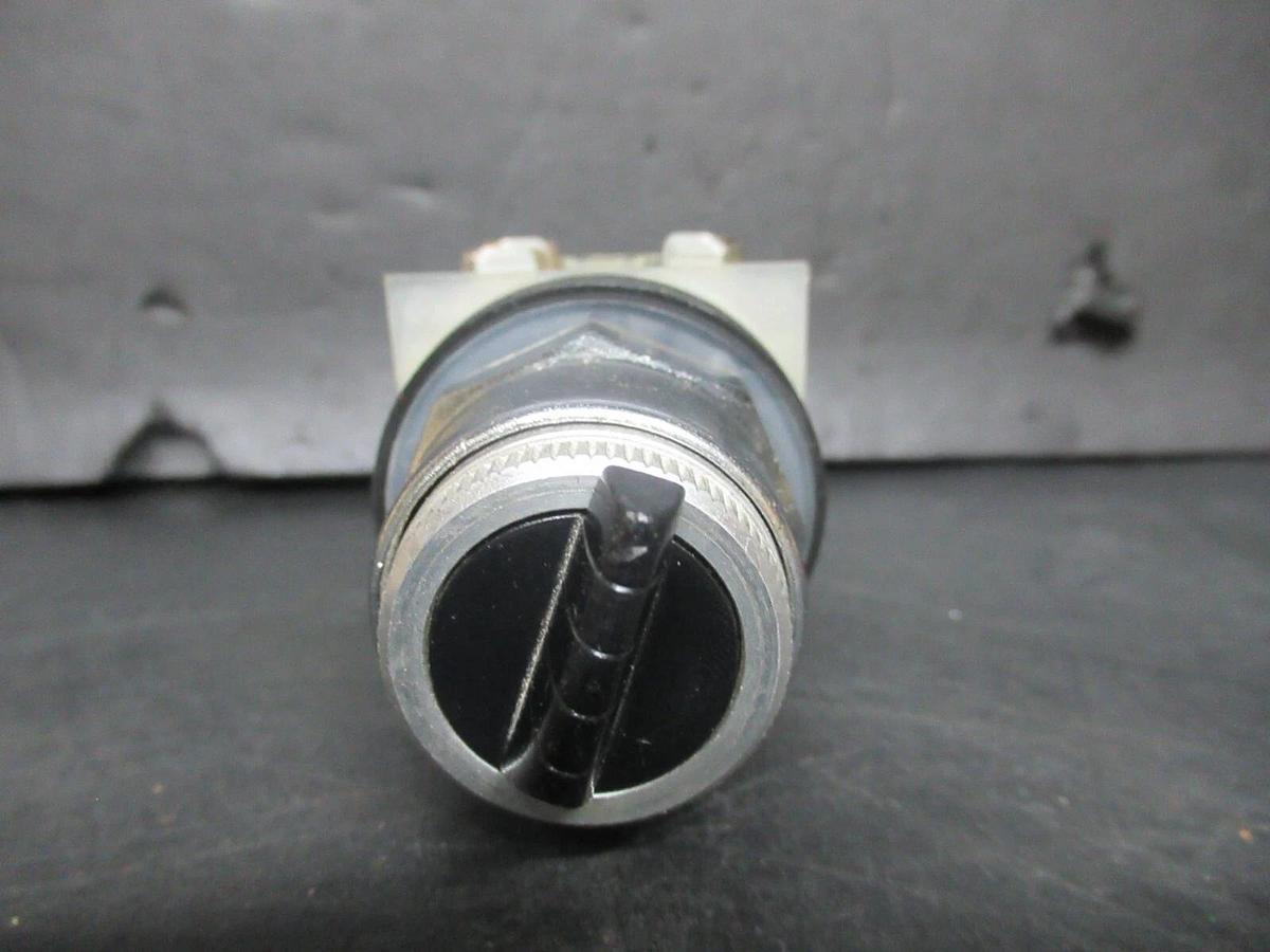 Used SQUARE D I/O SWITCH CONTACT BLOCK 9001-KA-1 SER. G 600 VAC 1.1 AMP **WARRANTY**