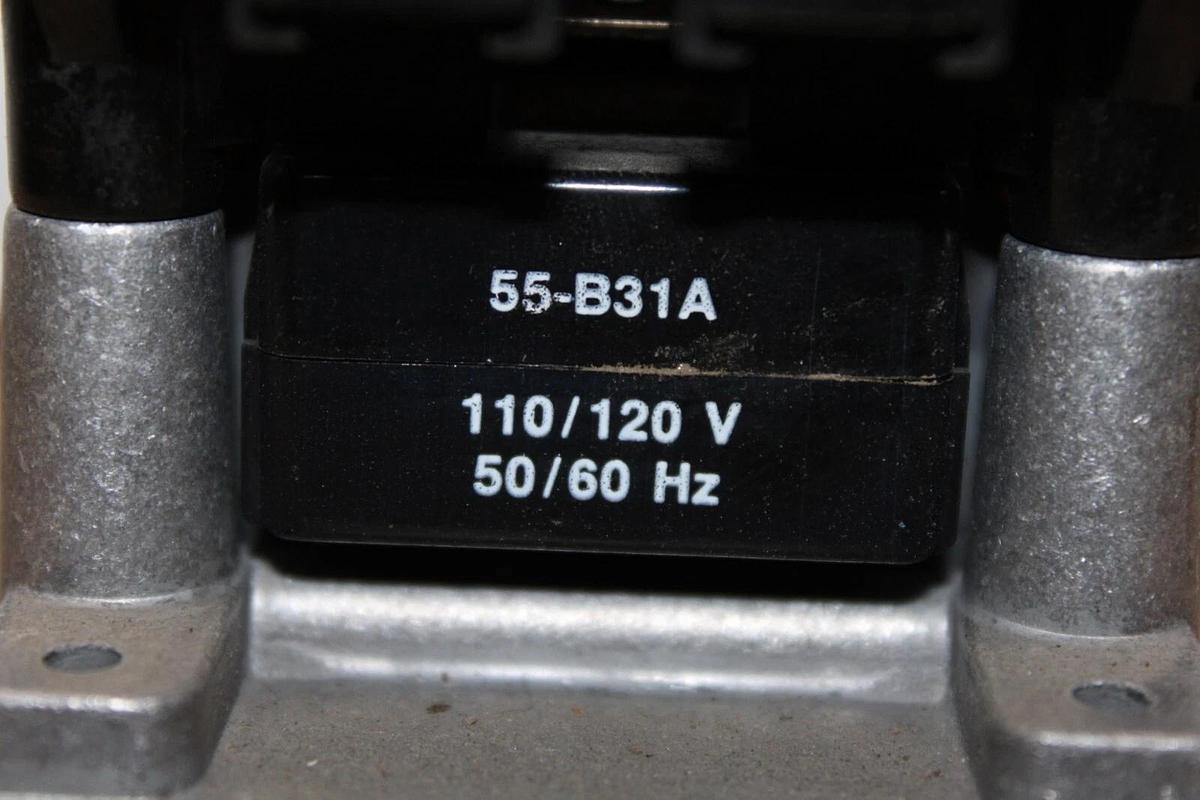 Used GENERAL ELECTRIC CONTACTOR CR353AB3AA1 25 AMP 600 VAC 3-PHASE 3-POLE COIL: 120V