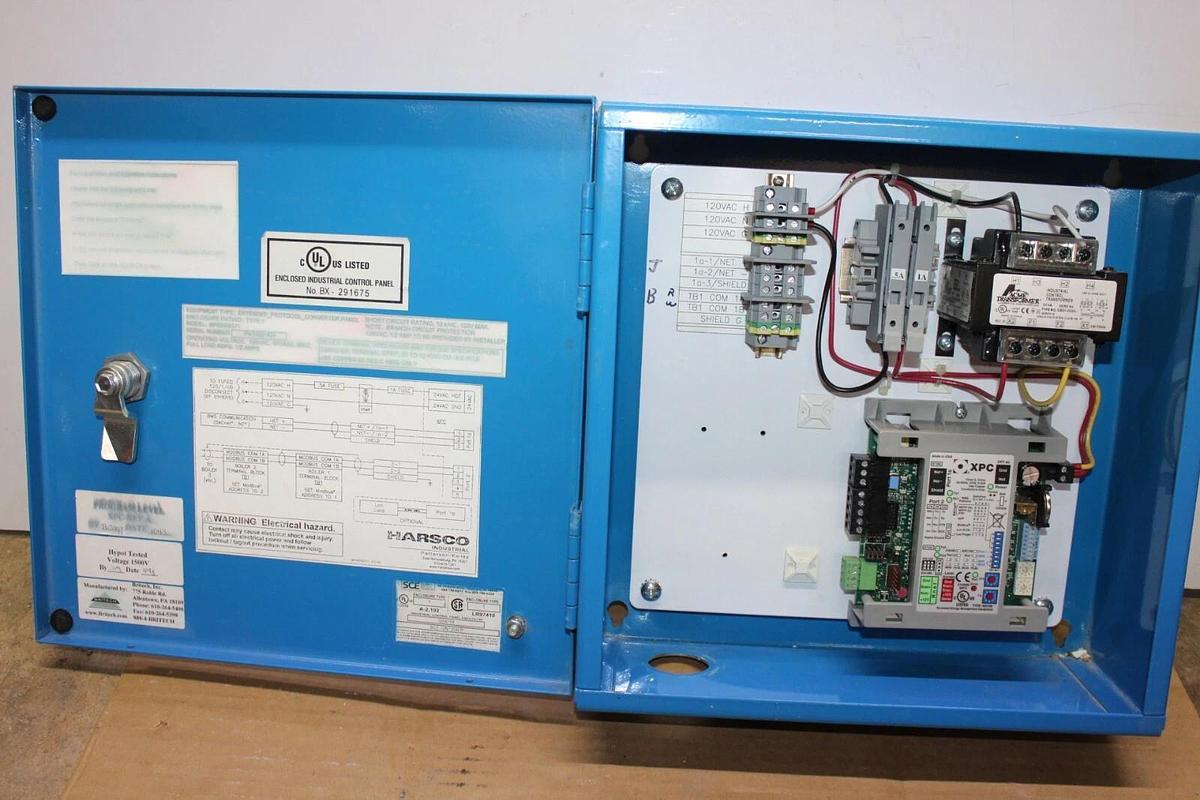 Used HARSCO XPC ENCLOSED ENERGY MANAGEMENT SYSTEM E143900 24 VAC 10 VA 0.42 AMP