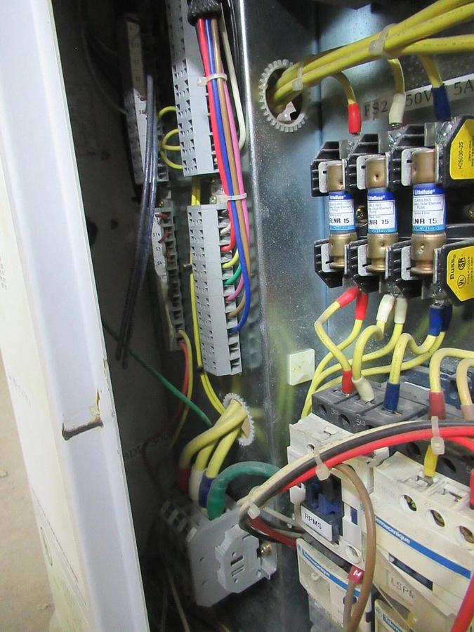 Used TRANE THERMACHILL CONTROL PANEL FOR ABSORBTION CHILLER 180-220 VAC 46.5-50.9 AMP