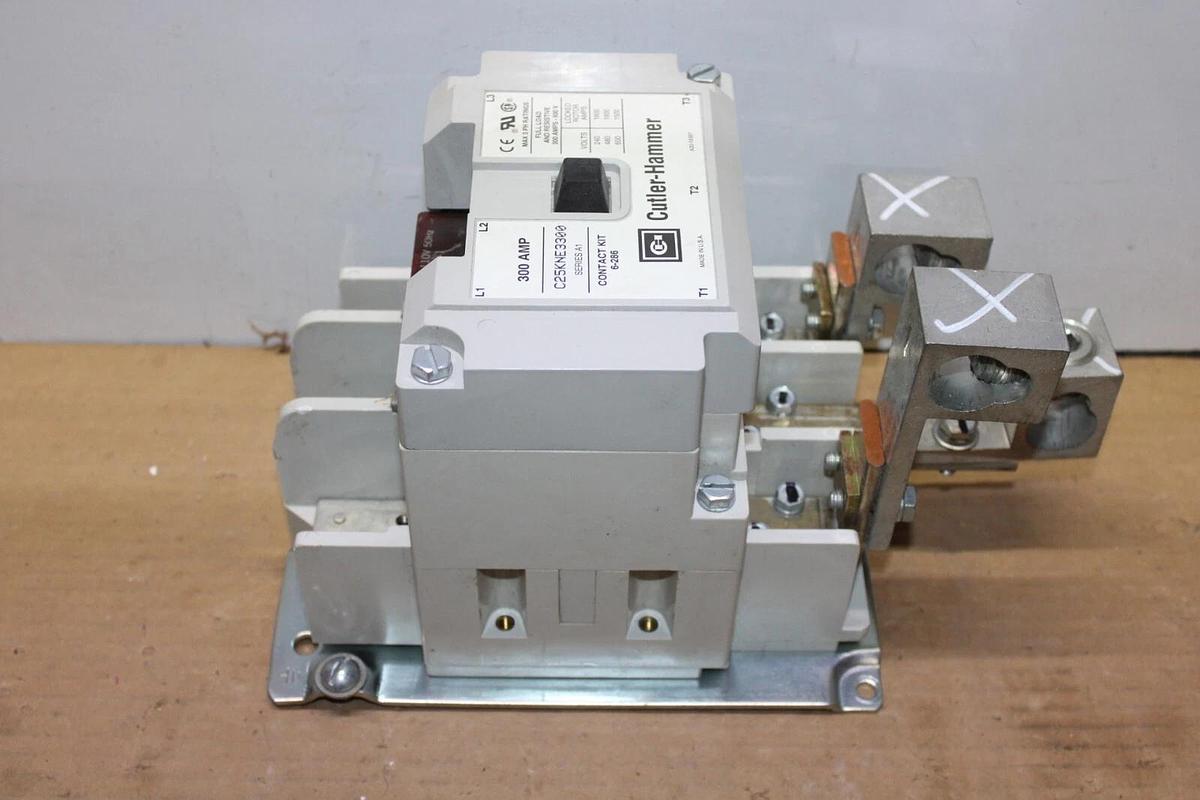 Used CUTLER HAMMER C25KNE3300 300 AMP 600 VAC 3-POLE 3-PHASE COIL: 120V