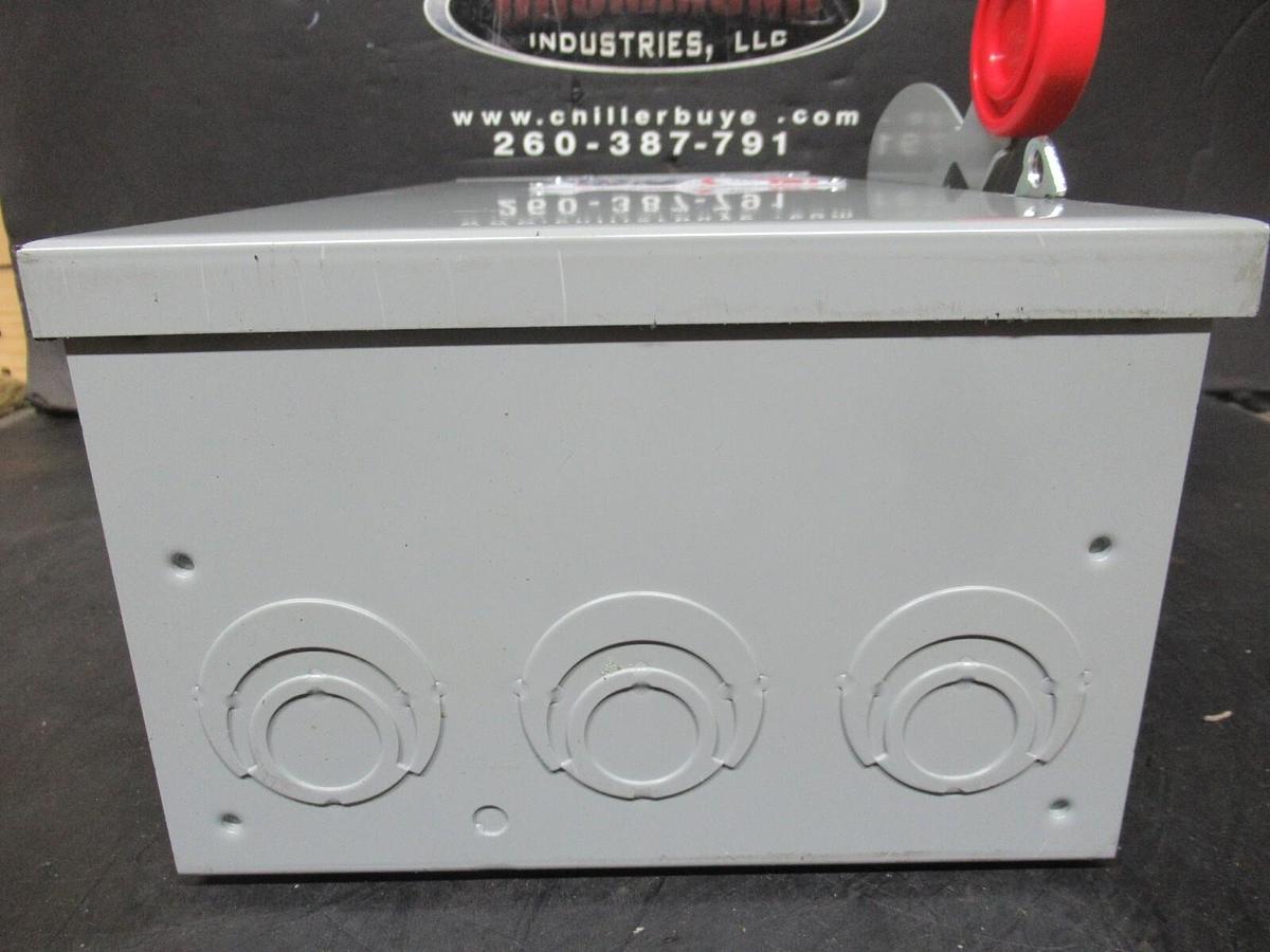 NEW IN BOX EATON HEAVY DUTY SAFETY SWITCH DH221FRK 30 AMP 240 VAC 2-POLE